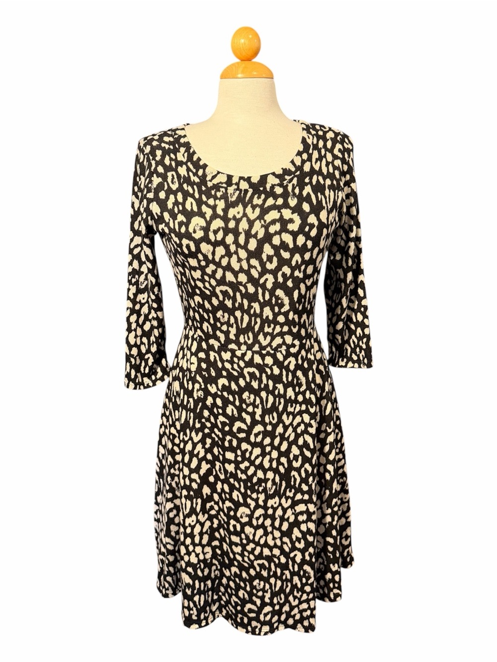 NWT Mia & Tess Leopard Print Fit-and-Flare Midi Dress - FITS LIKE SMALL/MED